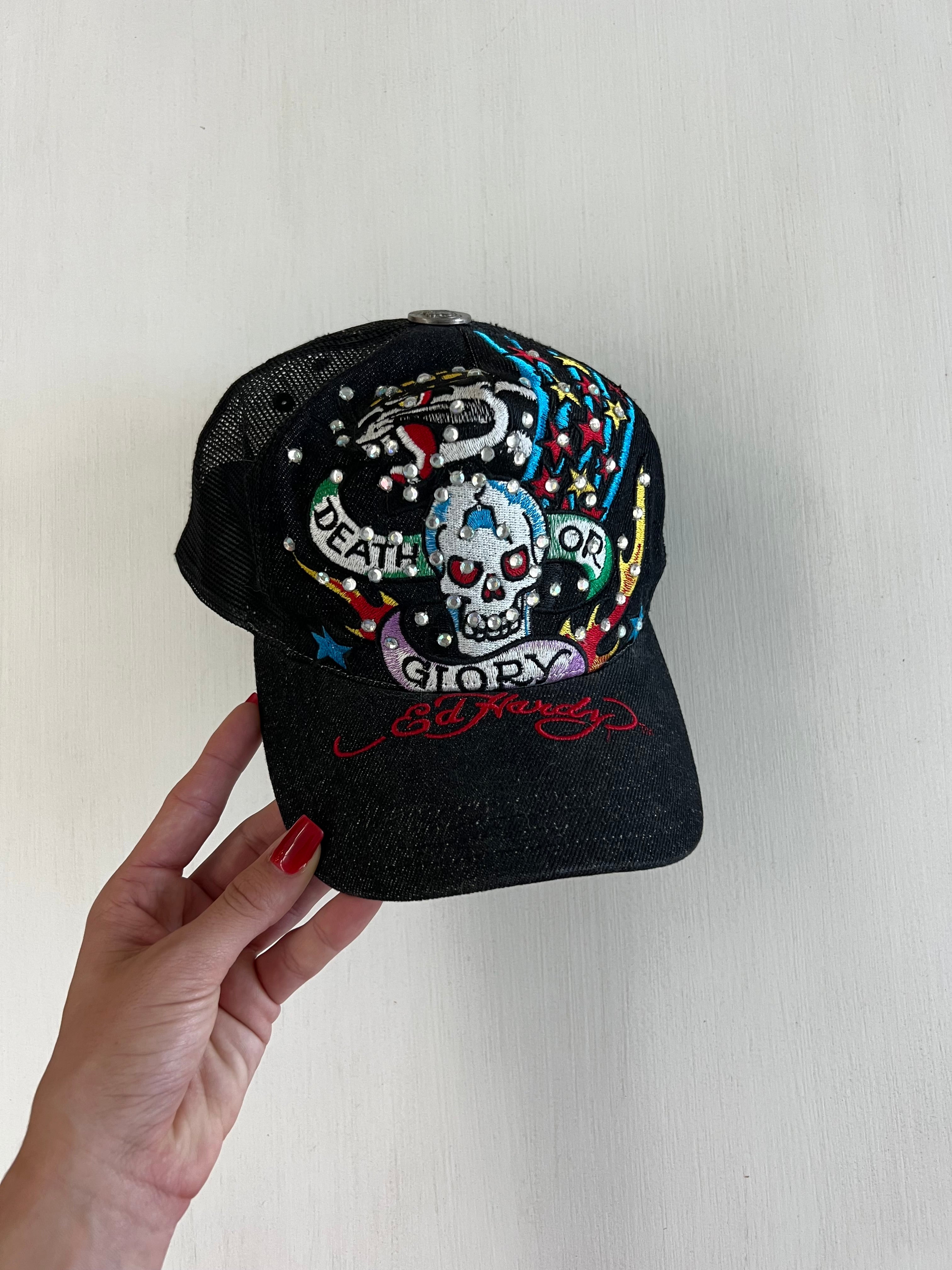 Ed Hardy ROSE limited edition trucker hat with rhinestones VENDIDA ❤️ Ed Hardy Trucker Hat Roses Dragon with Diamonds  main image 3